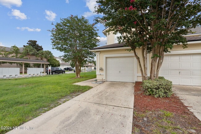 Photo - 574 Southbranch Dr