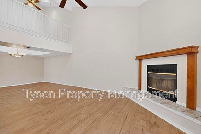 Photo - 10713 Towne Park Dr NE