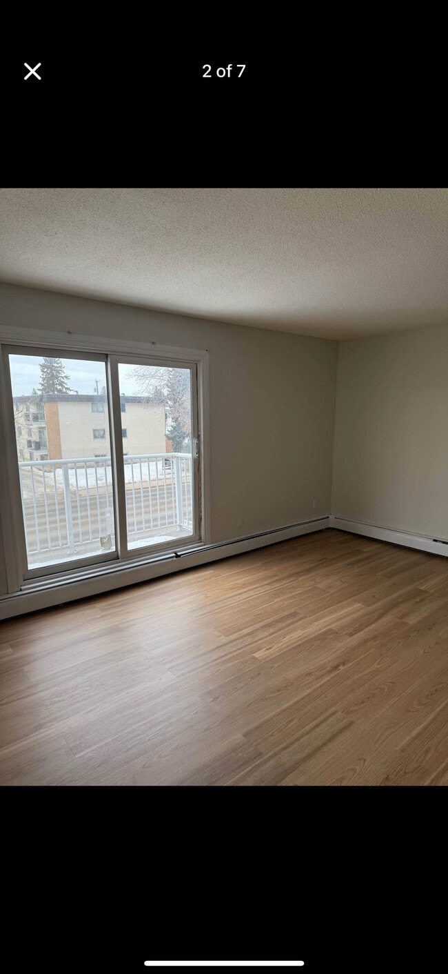 Photo - 15525 103 Av NW Unit 305