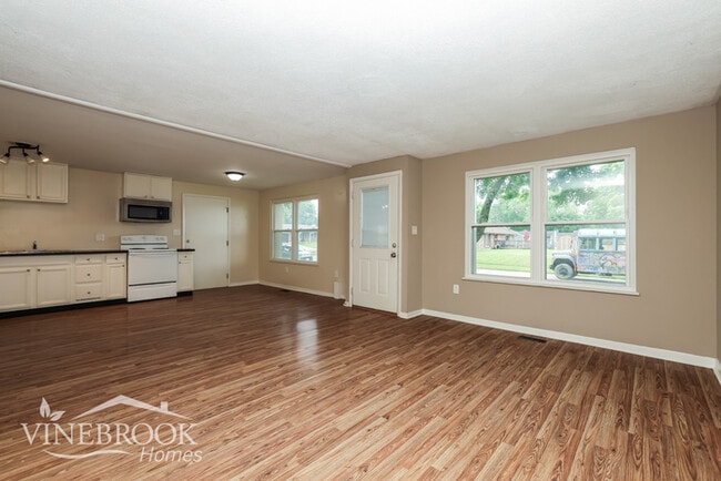 Photo - 5011 Scotthill Dr