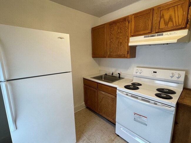 Photo - McLean Industrial Blvd Unit 207 W. Industrial Blvd  B