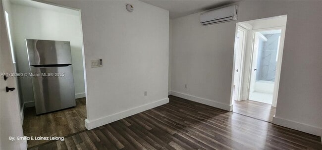 Building Photo - 1745 NW 1st Pl Unit 3-3 Rental
