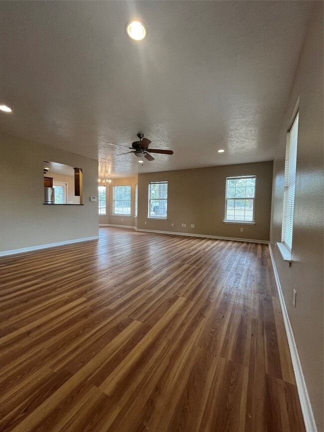 59 W Oak Dr