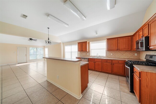 Photo - 20410 Pomegranate Ln