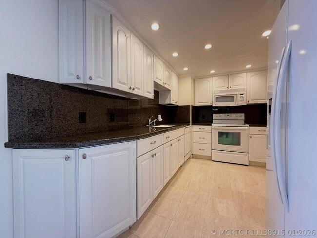 5600 N Flagler Dr Unit 2209