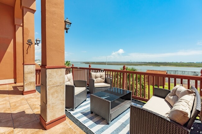 Photo - 411 Sailfish Unit 101