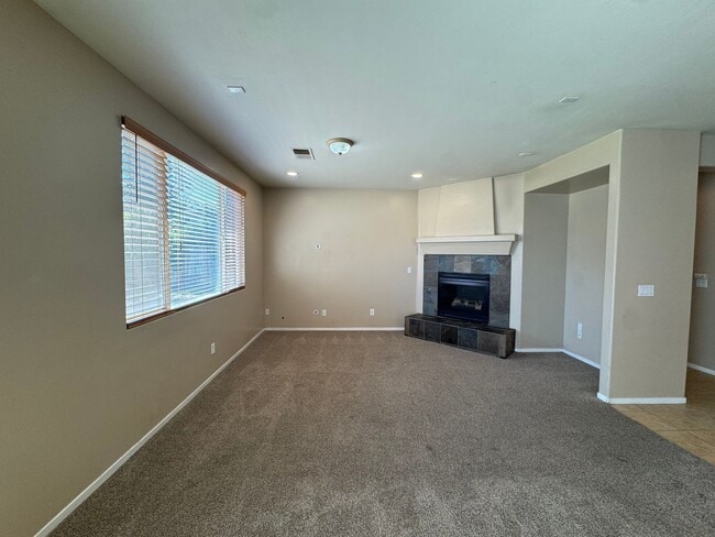 Photo - NW Bakersfield home!