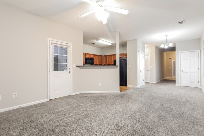 Photo - 2294 Coach Way