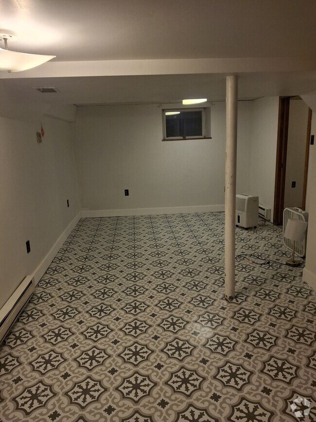 Building Photo - 97 Myrtle St Unit 3 Rental