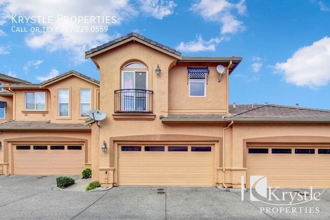 Gorgeous home in beautiful, gated Tiara co... - Gorgeous home in beautiful, gated Tiara co...