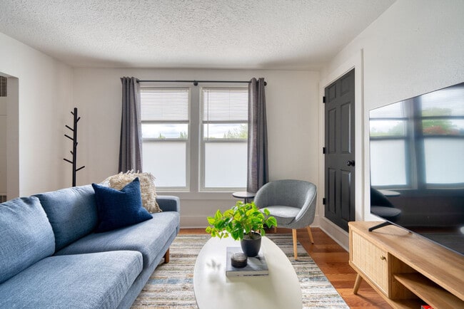 2114 E Burnside St Unit SI ID1612026P