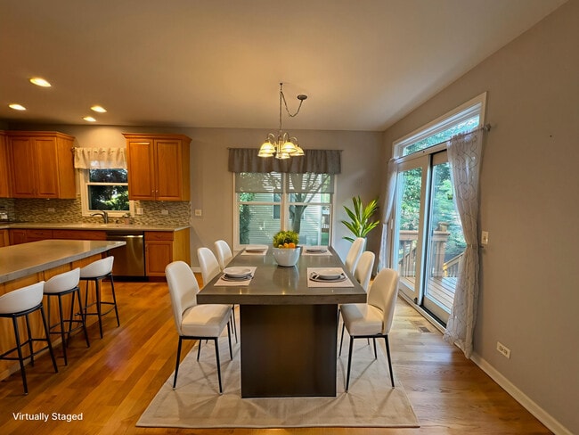 Photo - 1N061 Mission Ct