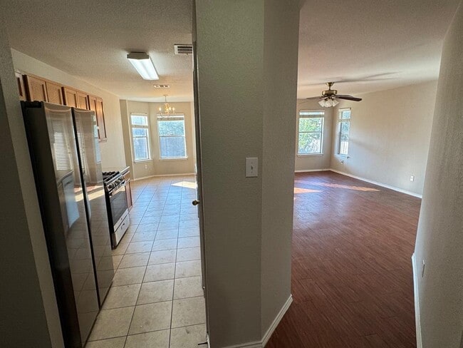 Photo - 423 Paddington Dr