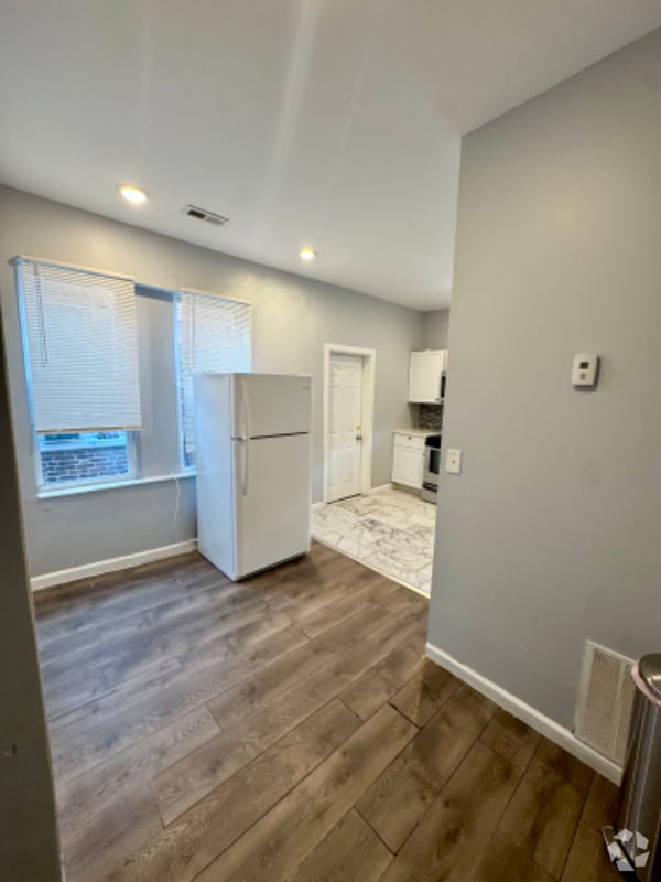 Building Photo - 721 S 56th St Rental
