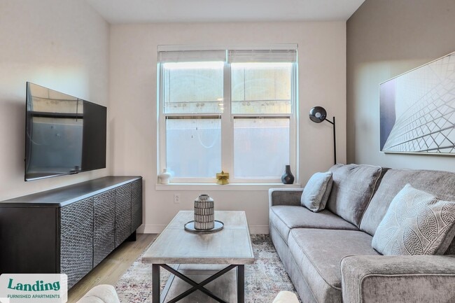 Building Photo - 210 E Green St