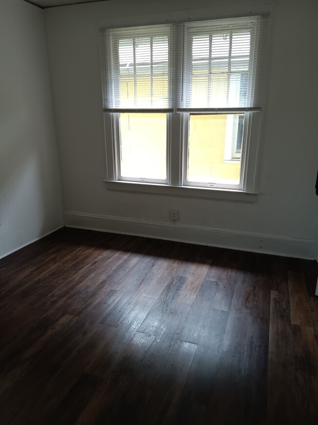 Photo - 1552 Lewis St Unit A