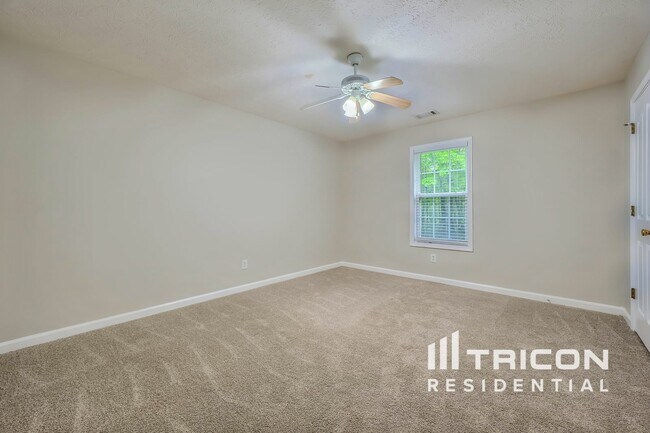 Photo - 1374 Lake Dow Rd