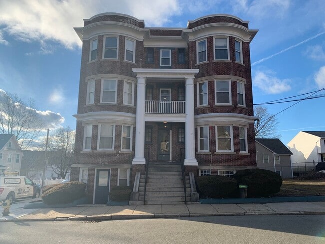 Building Photo - 90 Emerson St Unit 6 Rental
