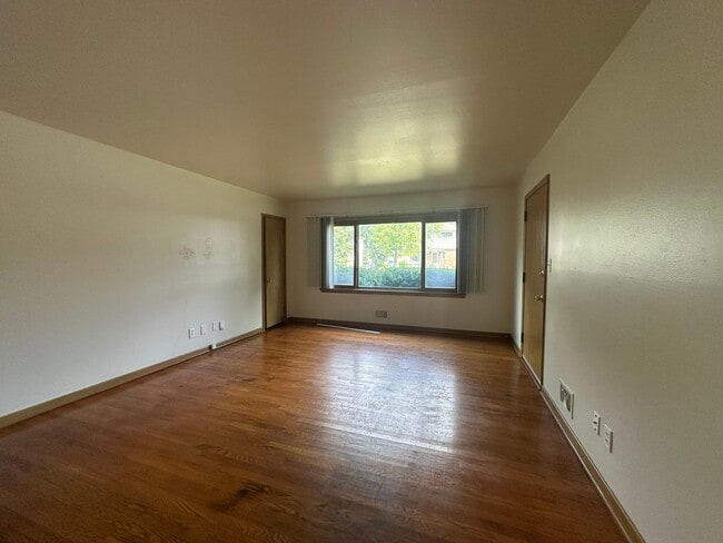 Photo - 1335-1337 S. 111th Street Unit 1335