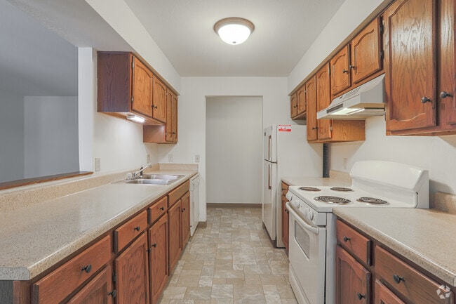 1 BR, 1 BA - Kitchen