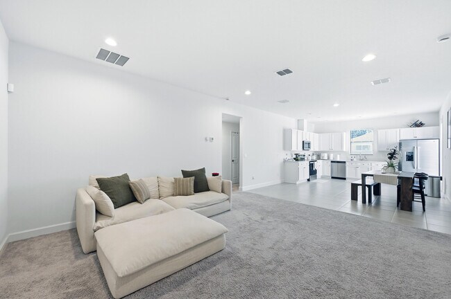 Photo - 8452 Dorsey St