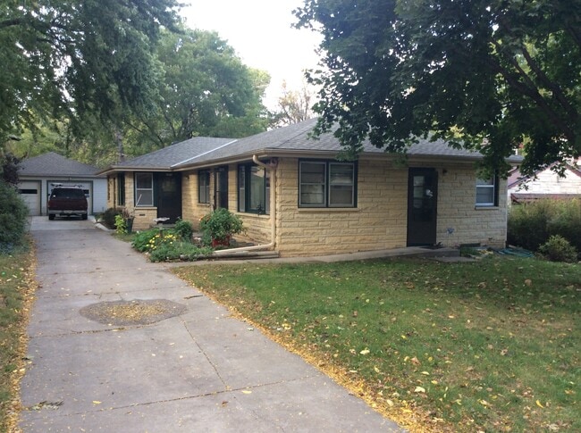 Photo - 3480 Woods Ave Unidad 3480 Woods Ave