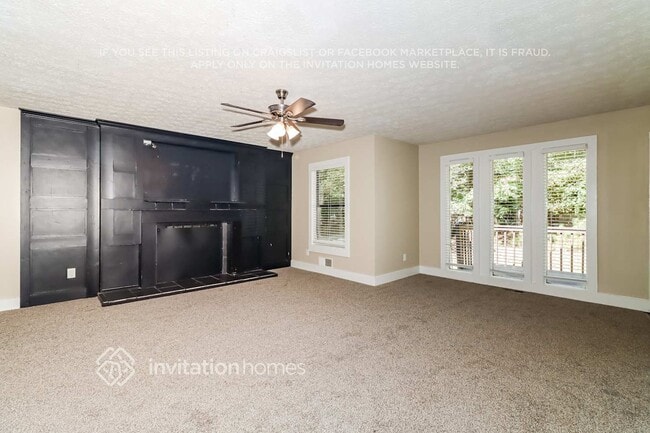 Photo - 501 Victoria Rd