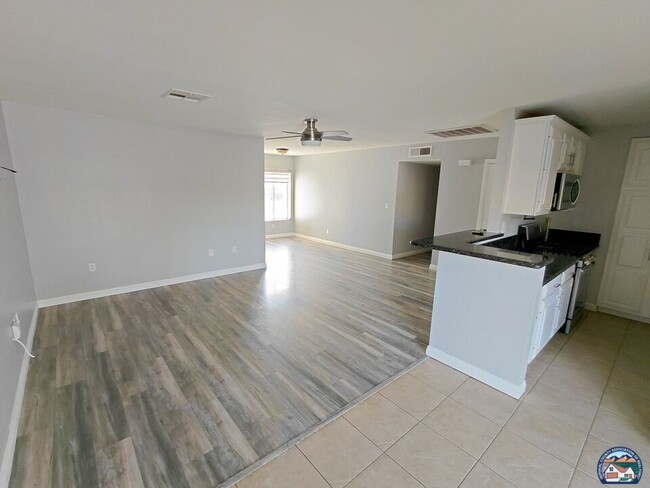 Photo - 1190 Ocotillo Dr