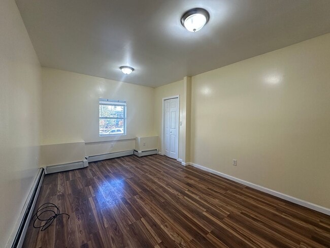 Photo - 135 Duer St Unit Apt 1