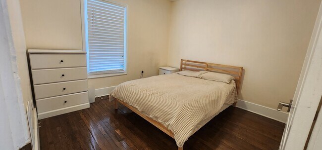 Photo - 8410 Brush St