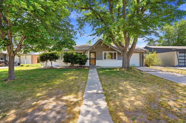 Photo - $2,740.95, 4 Beds - 1 Bath, Single Family Home in Denver with Washer and Dryer!