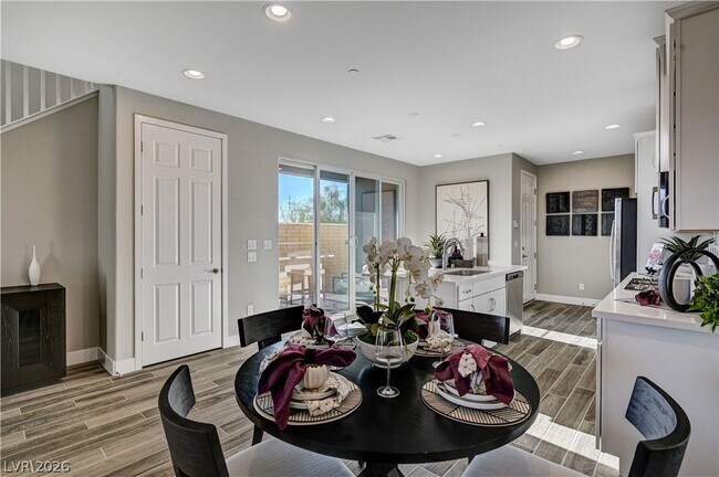 Photo - 918 Cottonwood Hl Pl