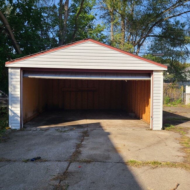 Photo - 3 Bedroom 1  Welcome Section 8