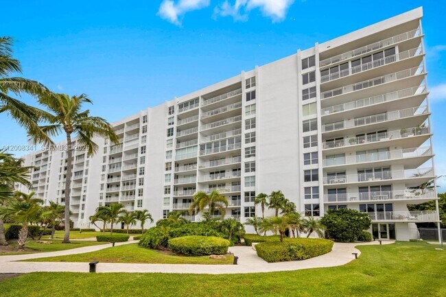 Photo - 607 Ocean Dr Unit 11K