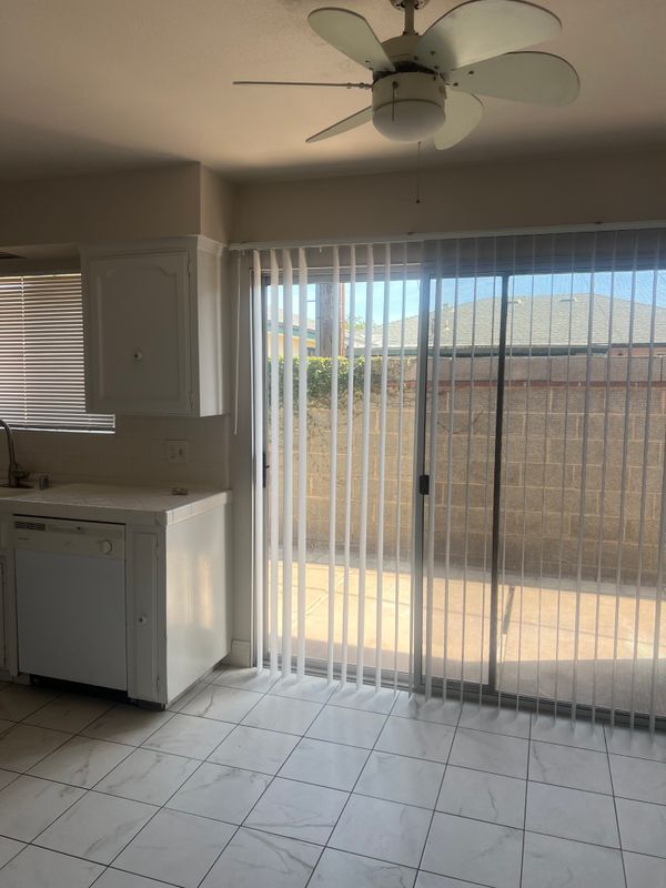 Photo - 3681 N Fruit Ave Unidad C