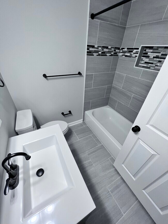 Photo - 4111 Sunnyside Ave House