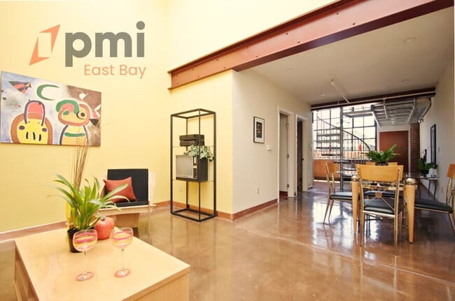 Photo - Bright Industrial-Style Loft in a Converte... Unit Apt B2