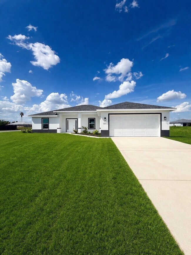 Building Photo - 1301 NE 11th Terrace