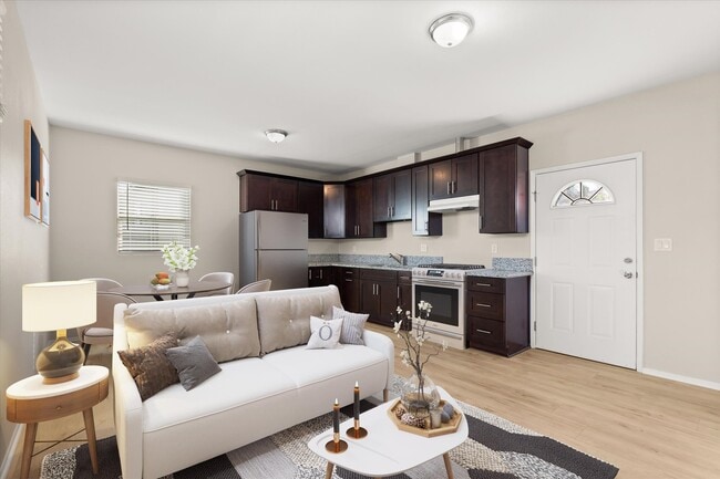 Photo - 2907 E Sawyer St Unit B