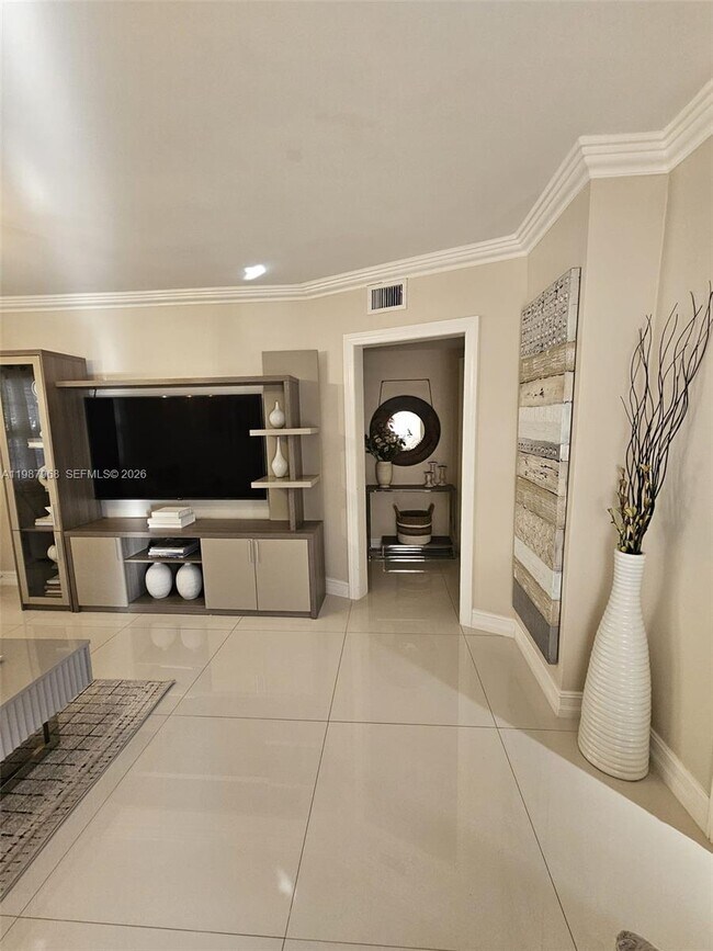 Photo - 70 NW 31st St Unidad 1