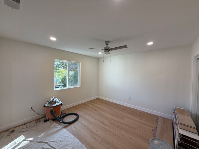 Photo - BRAND NEW REMODEL (2026) - Large 9 Bedroom House on Faber