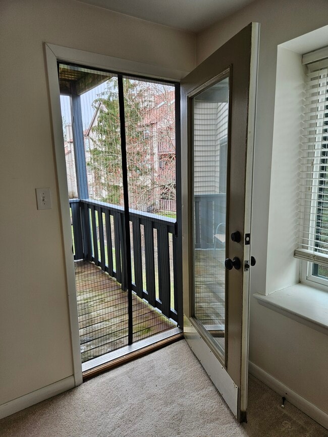 Photo - 4711B Dunbarton Rd