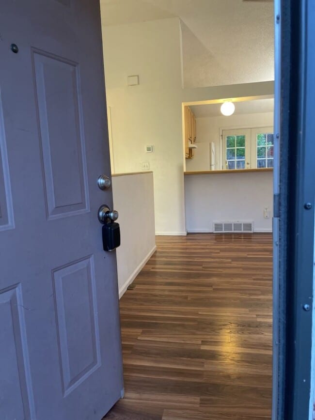 Photo - Start a Lease by 4/17 and get $250 off 1st Month!