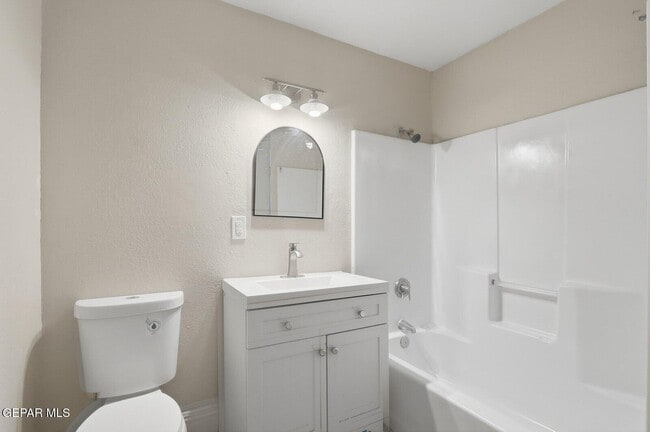 Photo - 515 W Missouri Ave Unit 3