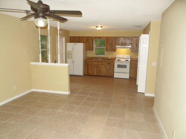 Photo - 2/1 rental - Move in special