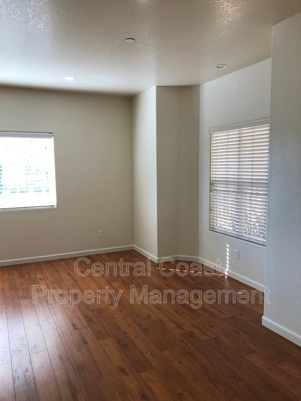 Photo - 10 Carmel Cir