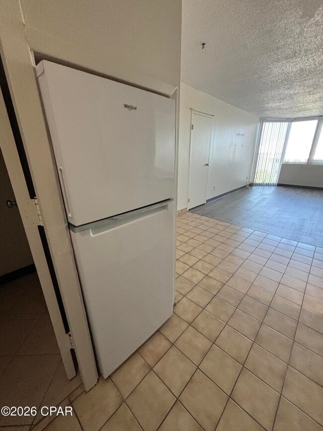 Photo - 8817 S Thomas Dr Unit 404