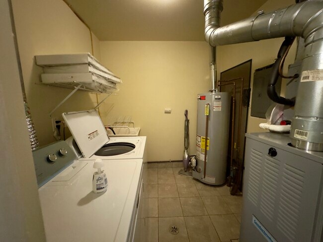 Photo - 20037 Village Green Ct