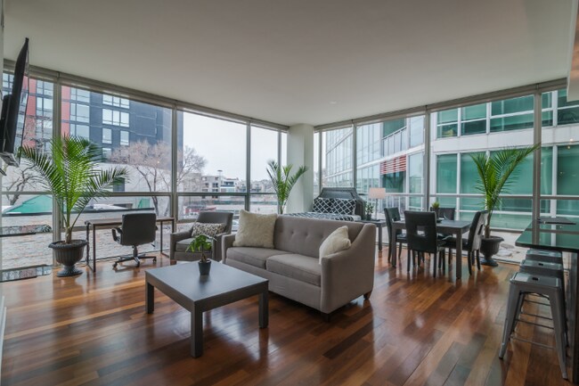 Photo - 1624 W Division St Unit 209