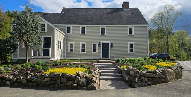 Building Photo - 45 Elm St